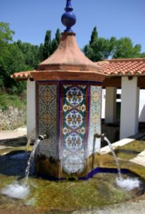 Der Brunnen von Santa Ana la Real in der Sierra de Aracena
